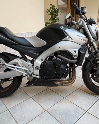 Suzuki GSR 600