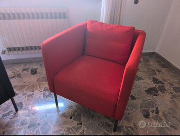 poltrona Ikea (rossa e blu)