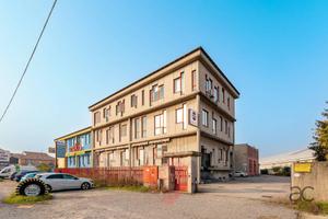 IMMOBILE COMMERCIALE INDIPENDENTE-UFFICI LAB. E CA