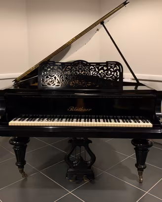 Pianoforte Bluthner coda antico anno 1885