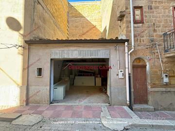 Garage, Montemaggiore Belsito.