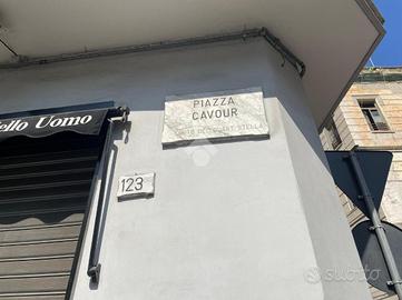 MULTILOCALE A NAPOLI