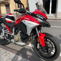 Multistrada v4s con 1800 km