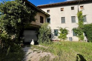 ABITAZIONE PLURICAMERE: pronta a diventare una ...