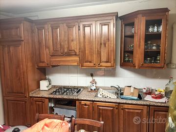 cucina in legno di ciliegio