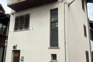 Casa su 3 piani a Lamon