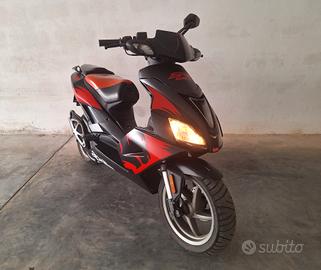 Scooter 50 Aprilia SR Factory 