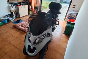 MP3 500 LT SPORT  ABS  PATENTE B 