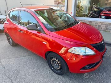 Lancia Ypsilon 1.0 FireFly 5 porte S&S Hybrid