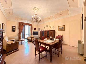 Casa indipendente a Partinico, Via Roma