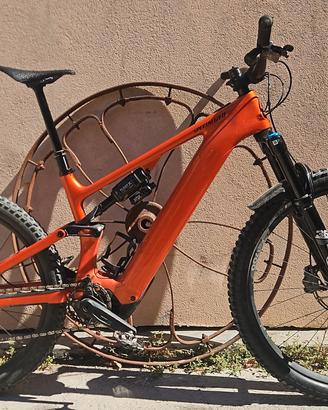 Specialized Turbo Levo in Carbonio