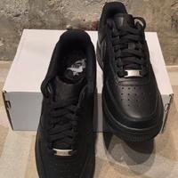 Nike Air Force 1 Low '07 nero(Uomo)