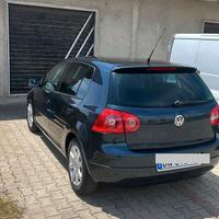 Golf 5 1.9 105cv