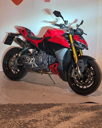 Ducati Streetfighter V2 S