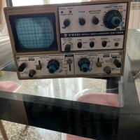 Oscilloscopio-generatori di segnale