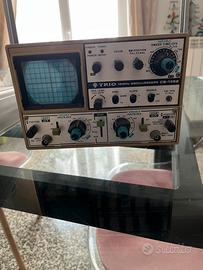 Oscilloscopio-generatori di segnale