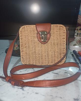 Borsa a tracolla Carpisa in paglia e ecopelle 