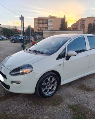 Fiat Punto 1.3 MJT II 85CV PASSAGGIO E 12 MESI GAR