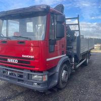 Iveco eurocargo 120 e18 con gru