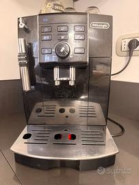 macchina da caffè in grani  DELonghi  "magnifica"