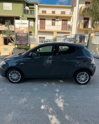 lancia y 1.3 multijet 95cv