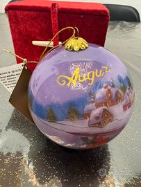 Palla di Natale dipinta da Lijun Wang