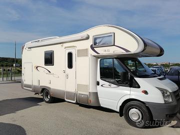 camper mansardato 6 posti letto e viaggio