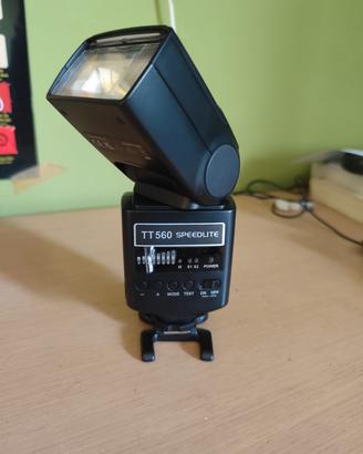 Flash Neewer TT560
