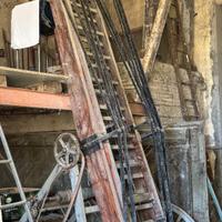 Antica scala telescopica Enel tipo pompieri