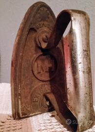 ferro da stiro antico