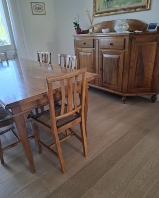 Soggiorno. Credenza, Tavolo e Sedie