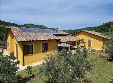 Villa di 420 m² con più di 5 locali e box auto dop