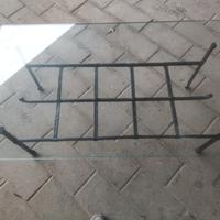 tavolino in ferro battuto e cristallo