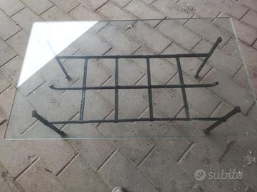 tavolino in ferro battuto e cristallo