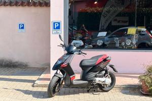 Aprilia SR 50 + Promo
