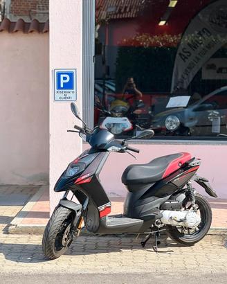 Aprilia SR 50 + Promo