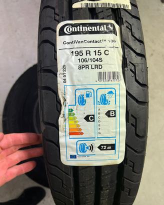4 Pneumatici Continental 195 R15C Nuovi Furgone