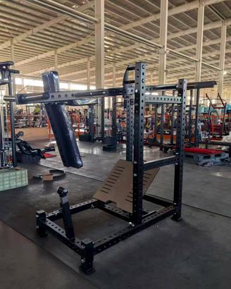 Pendulum squat  nuovi 