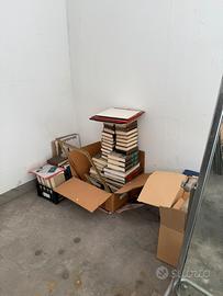 Libri e enciclopedie ideali per mercatini