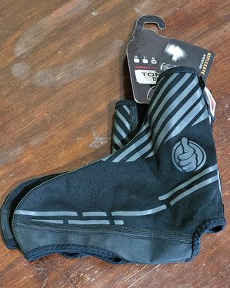 antipioggia scarpe tg M