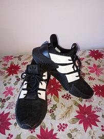 scarpe Adidas.