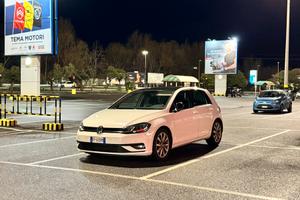 Volkswagen Golf 7.5 1.6 TDI Executive DSG – 2018