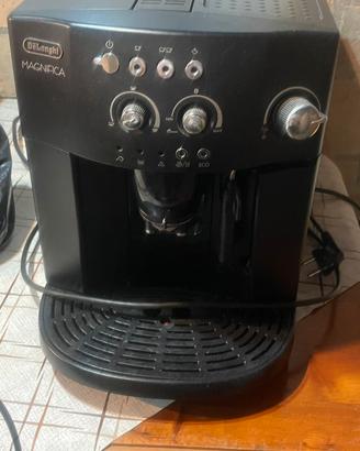 Macchina caffè delonghi