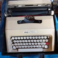 Macchina da scrivere Olivetti lettera 35