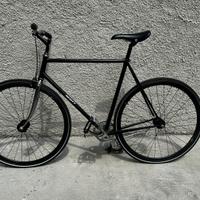 Bici a scatto fisso single speed - ass. multistrad