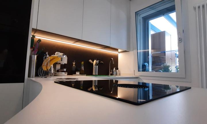 Villetta moderna in mezzo al parco