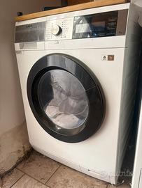 Lavasciuga AEG 9kg A+++ 1600giri pompa di calore