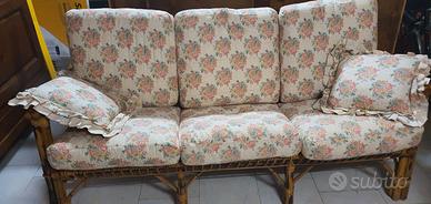 Divano in vimini vintage.