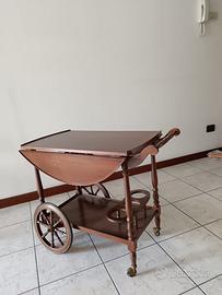 Carrello portavivande vintage con ruote