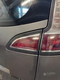 Fanale post dx int RENAULT SCENIC del 2013